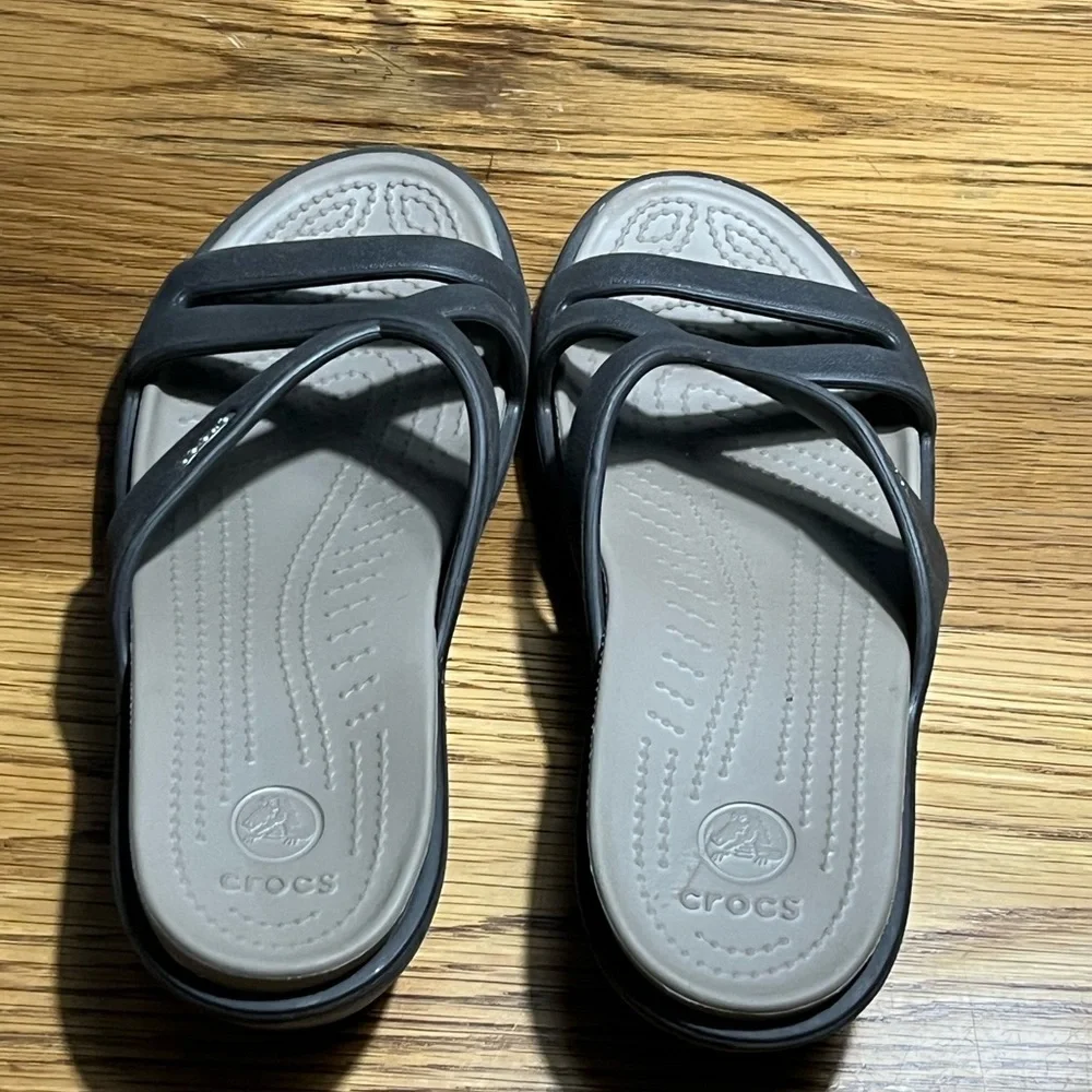 Crocs Women’s Flip Flop Slide Sandals Size 9 Comfort Wedge Heel